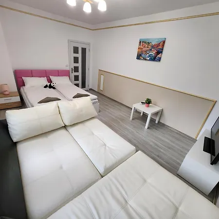 Luxury Two Bedroom Crown Appartamento Pravets