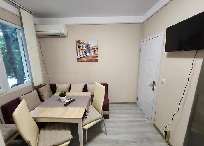 Luxury Two Bedroom Crown Apartmán *