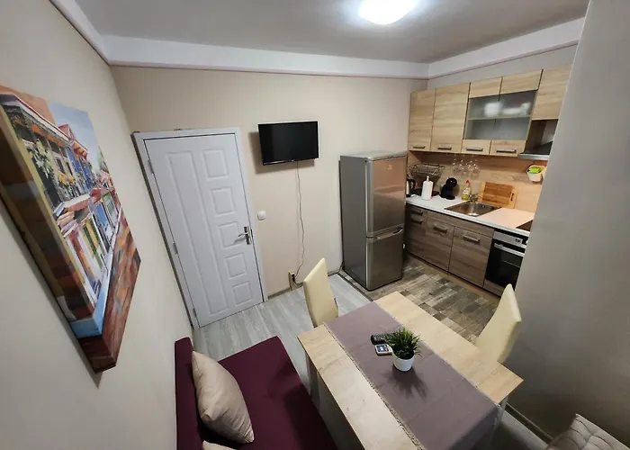 Luxury Two Bedroom Crown Apartmán